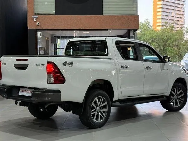 Toyota Hilux 2022, foto 2 de 7